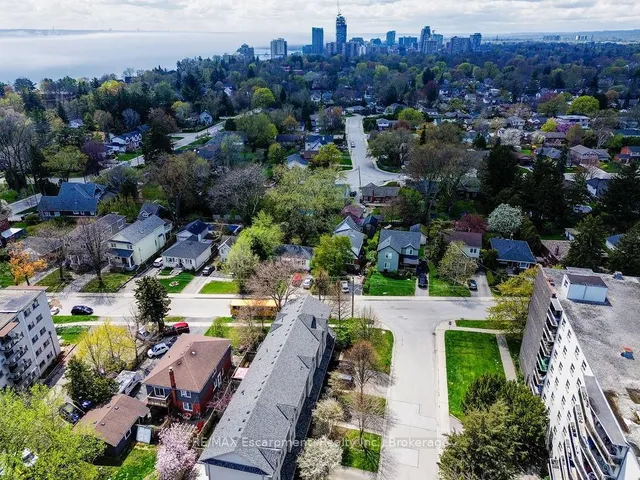 Additional image 48 of 2430 Second St