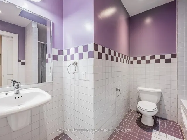 Additional image 8 of 32 Roberta Dr