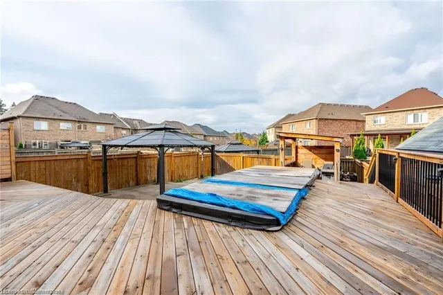 Additional image 45 of 19 Hazelton Ave