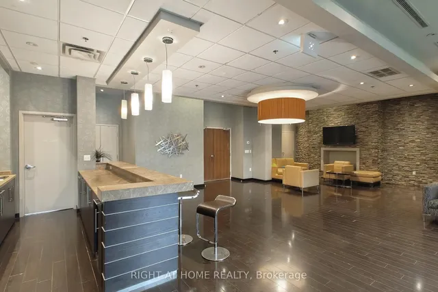 Additional image 32 of 215 Queen St Unit 1409