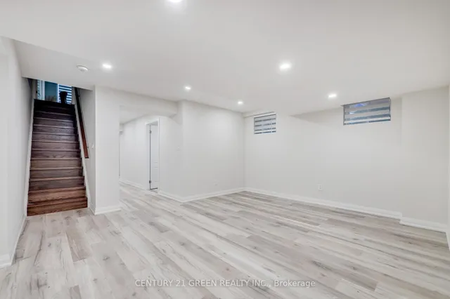 Additional image 36 of 1436 Connaught Terr