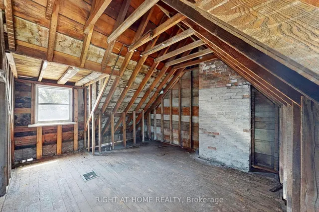 Additional image 28 of 207 Victor Ave