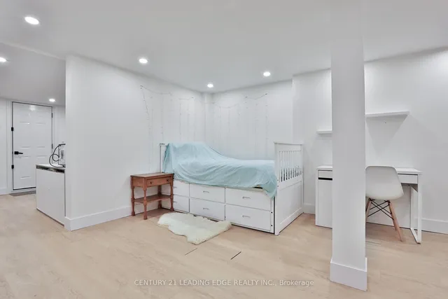 Additional image 43 of 29 Dingwall Ave