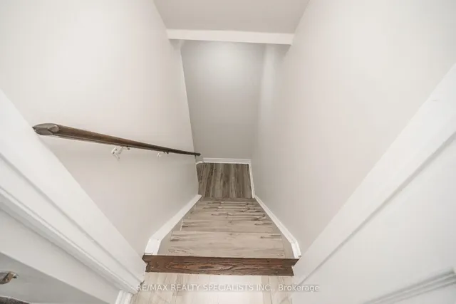 Additional image 40 of 102 Chalkfarm Cres