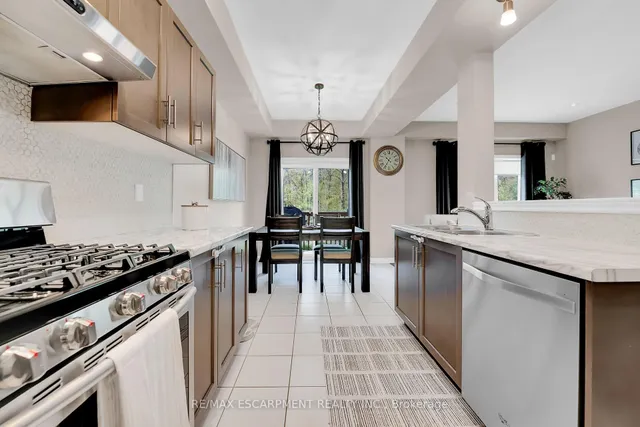 Additional image 18 of 137 Kinsman Dr