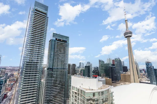 Additional image 32 of 35 Mariner Terr Unit 5303