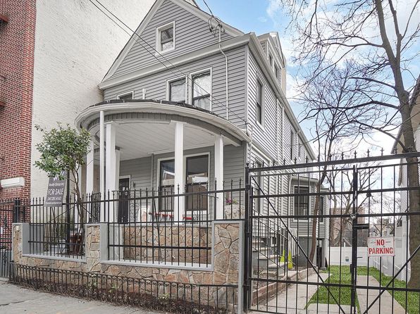 24 Fort Charles Pl, Bronx, NY 10463