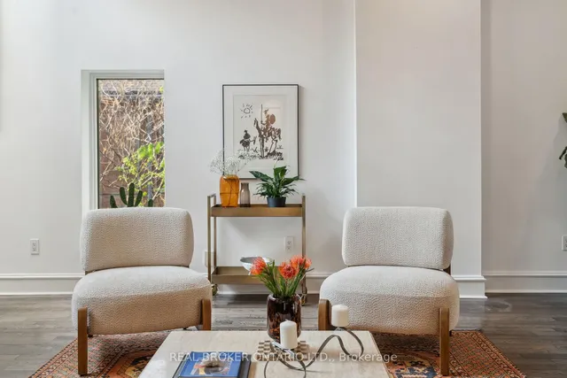 Additional image 4 of 300 Avenue Rd Unit 4