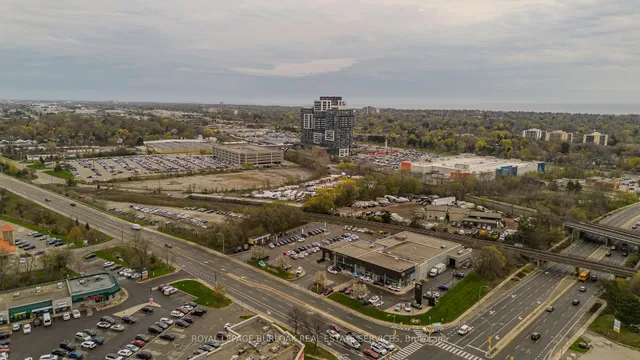 Additional image 5 of 1401 Plains Rd Unit 112