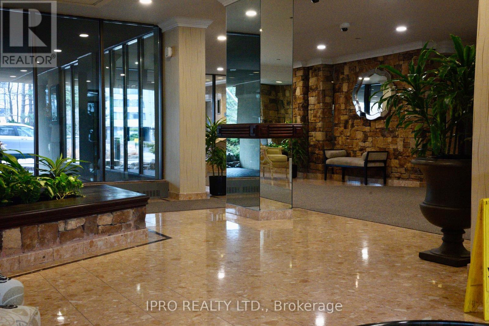 1203 - 2350 BRIDLETOWNE CIRCLE|Toronto (L'Amoreaux), Ontario M1W3E6