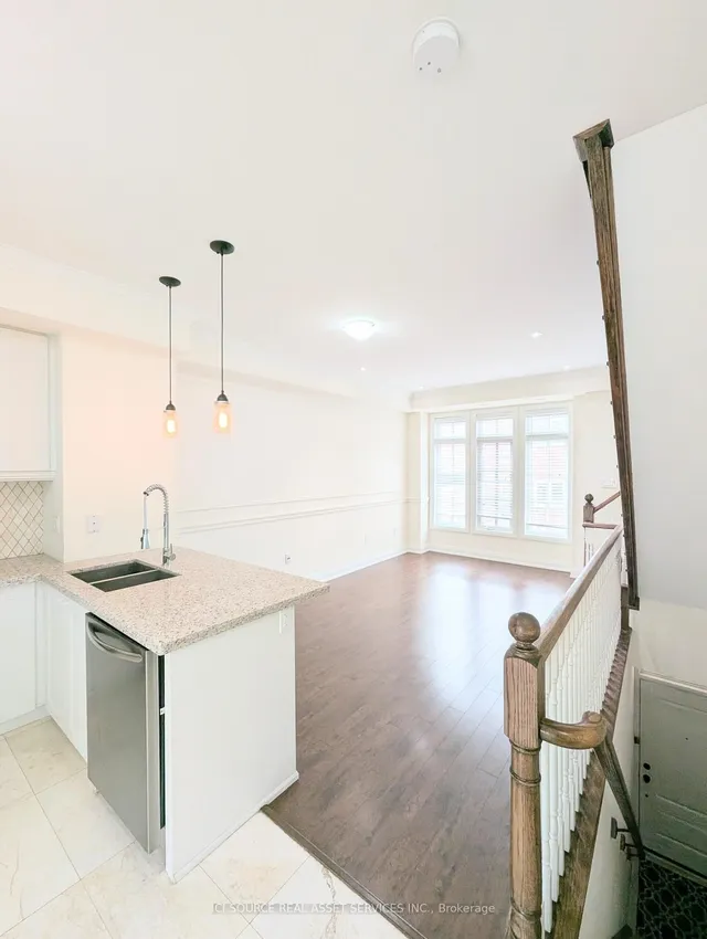 Additional image 6 of 3077 Cawthra Rd Unit 16