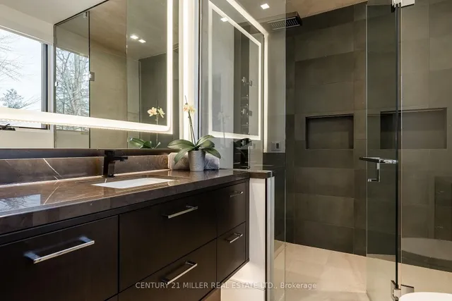 Additional image 40 of 2488 Lakeshore Rd