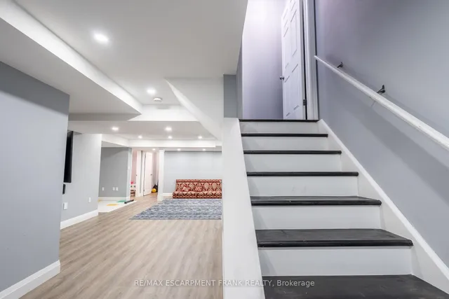 Additional image 34 of 36 Showcase Dr