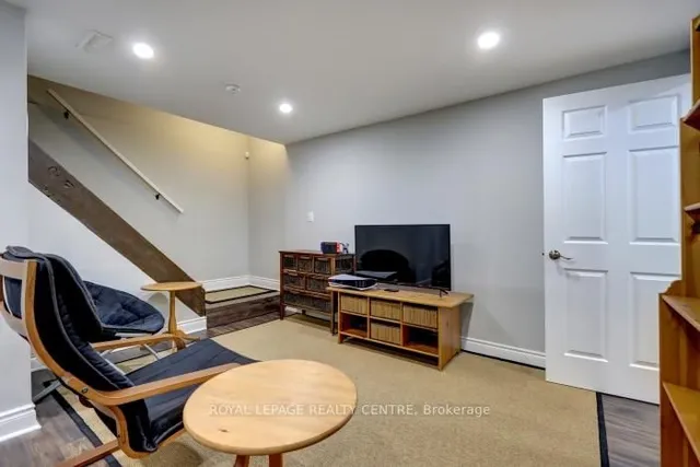 Additional image 29 of 906 Cabot Tr