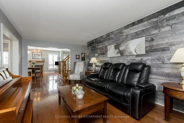 Additional image 8 of 593 Caverhill Cres