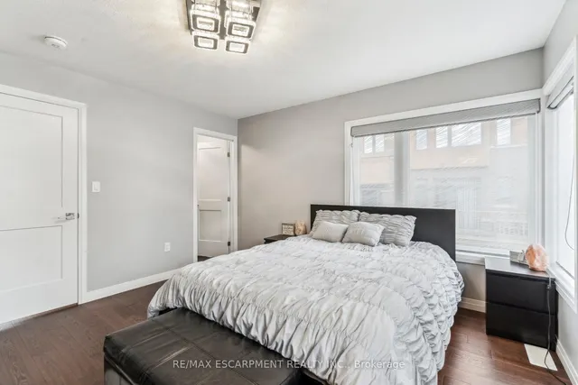 Additional image 23 of 30 Times Square Blvd Unit 305