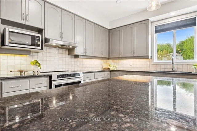 Additional image 12 of 504 Country Clair Pl