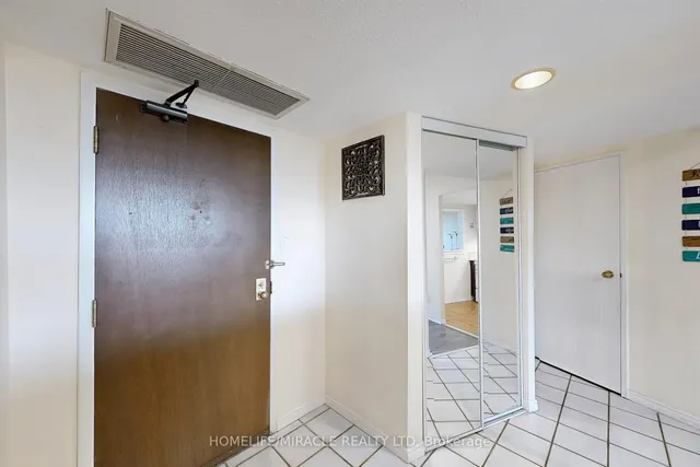 Additional image 21 of 160 Alton Towers Circ Unit 209