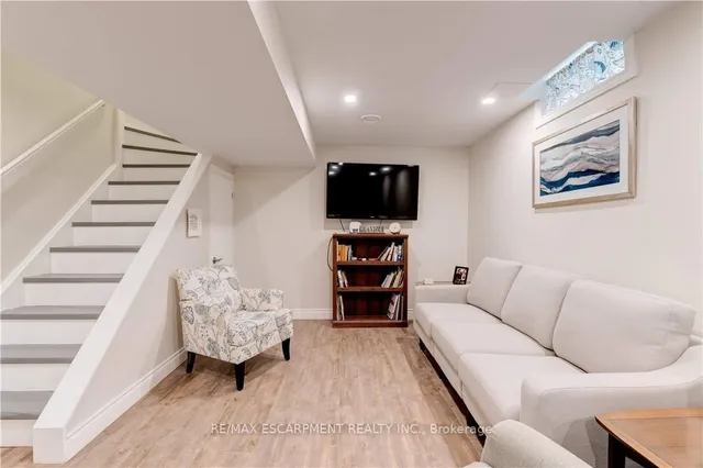 Additional image 29 of 2143 Clipper Cres