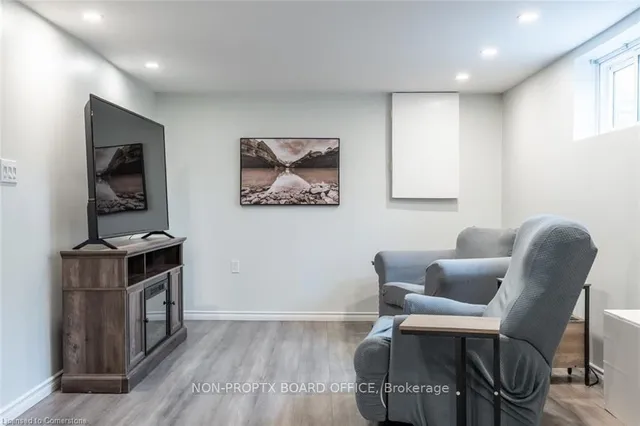 Additional image 3 of 18 Chilton Dr