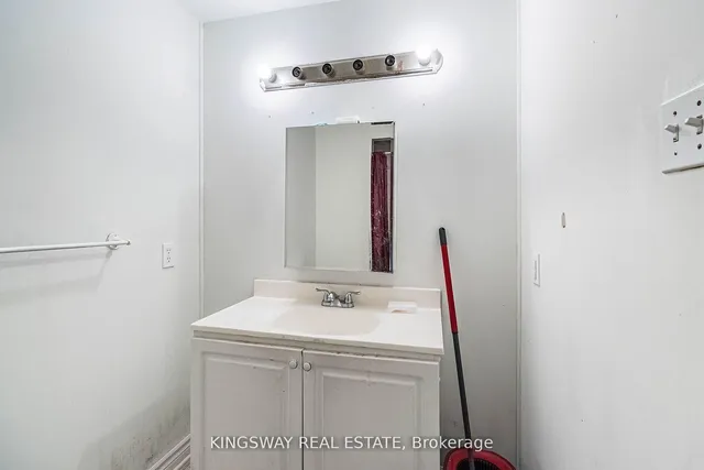 Additional image 35 of 58 Leagate St