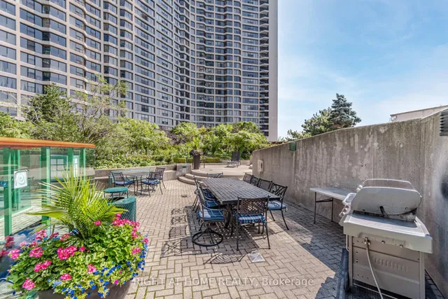 Additional image 46 of 77 Harbour Sq Unit 1812