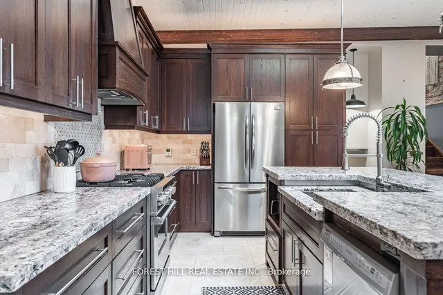 Additional image 37 of 84 Earlscourt Ave