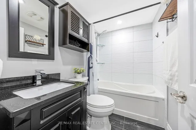 Additional image 35 of 390 Woodward Ave