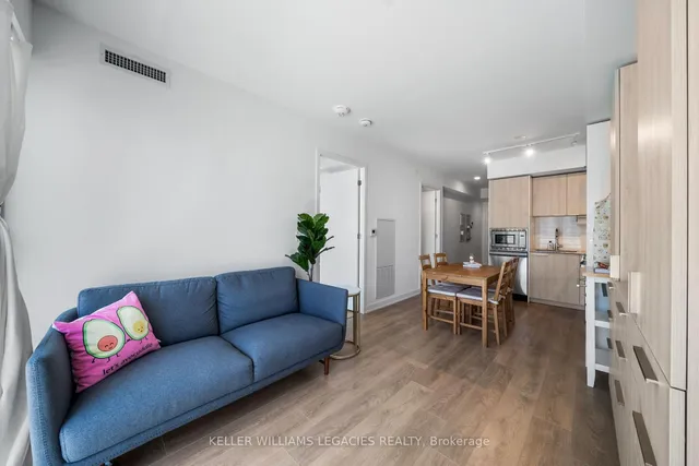 Additional image 11 of 501 Yonge St Unit 1211