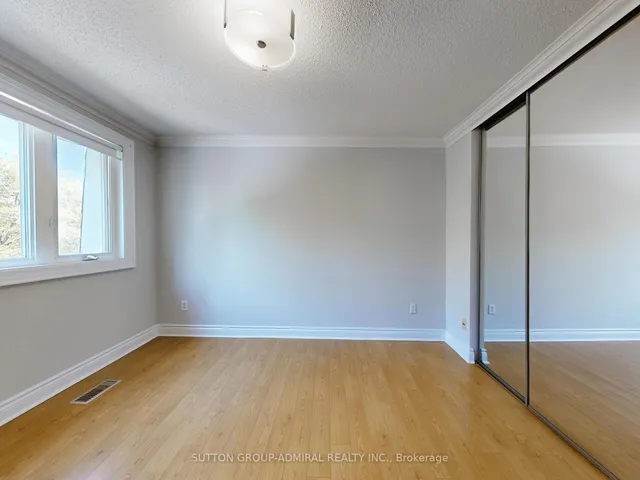 Additional image 17 of 248 Glengrove Ave