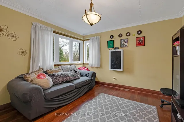 Additional image 10 of 45 Marysfield Dr