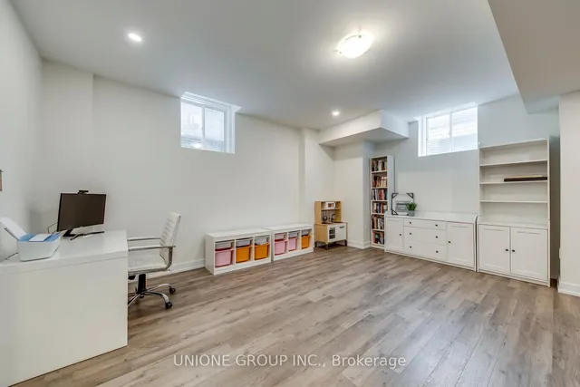 Additional image 32 of 74 Marvin Ave