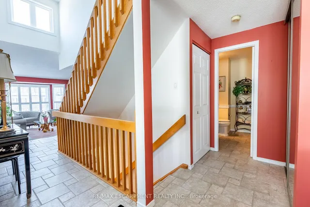 Additional image 13 of 1508 UPPER MIDDLE Rd Unit 6