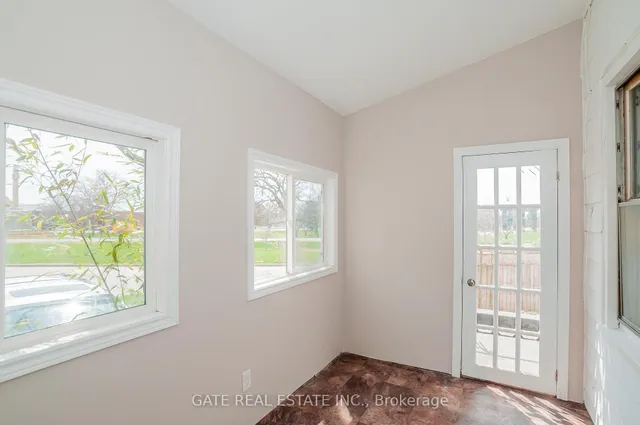 Additional image 12 of 1 Mcintosh St