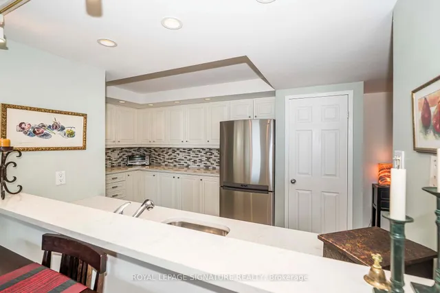 Additional image 5 of 99 Harbour Sq Unit 1812