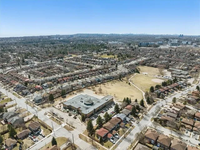 Additional image 50 of 90 Euclid Ave