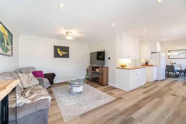 Additional image 18 of 35 Lower Canada Cres