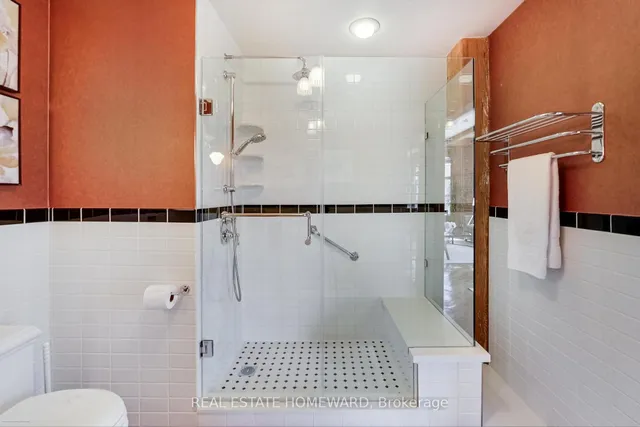 Additional image 36 of 90 Sherbourne St Unit 405