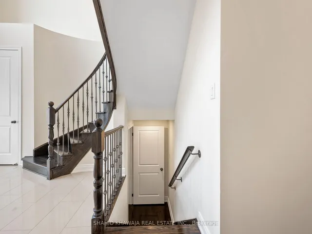 Additional image 37 of 27 Lampman Cres