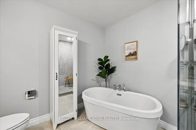 Additional image 23 of 3230 New St Unit 1