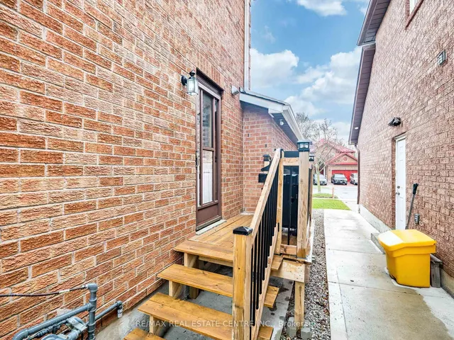 Additional image 47 of 4 Lord Simcoe Dr