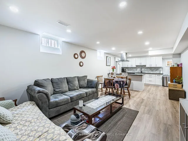 Additional image 46 of 302 Leacock Ave