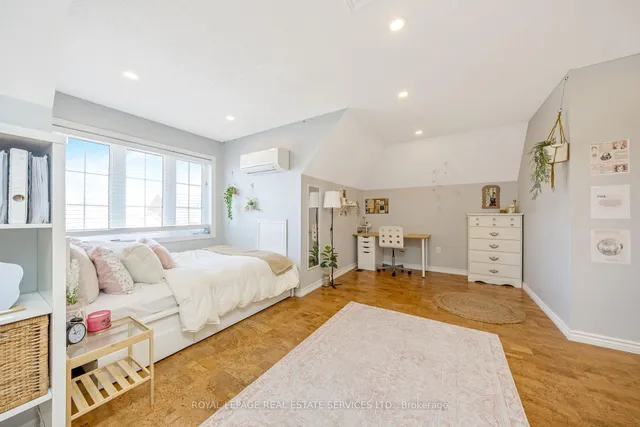 Additional image 20 of 606 Nairn Circ