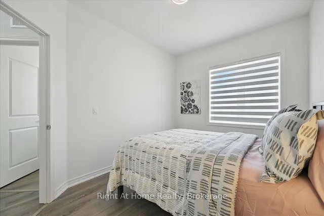 Additional image 46 of 465 Dundas St