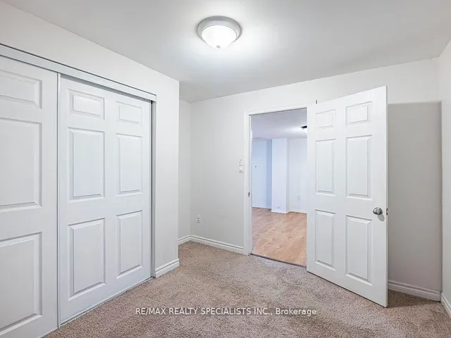Additional image 35 of 103 Miracle Tr