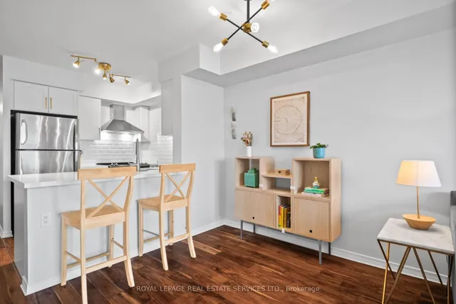 Additional image 8 of 61 Heintzman St Unit 812