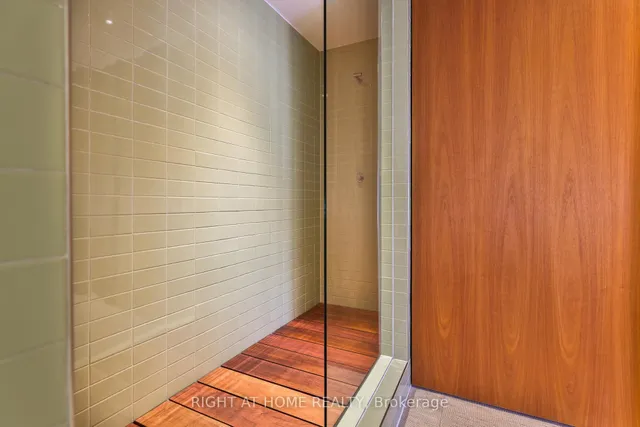 Additional image 24 of 694 Richmond St