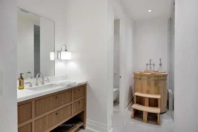 Additional image 44 of 153 Perry Cres