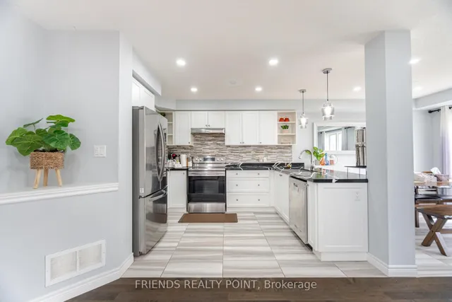 Additional image 16 of 37 Charleswood Cres