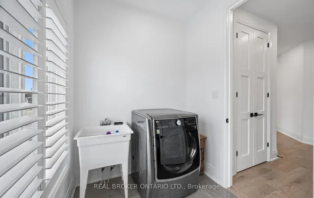 Additional image 49 of 547 Veterans Dr